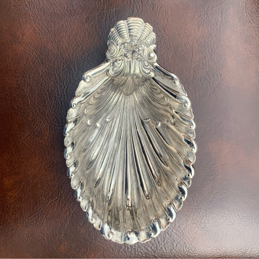Elegant Silver Shell Dish